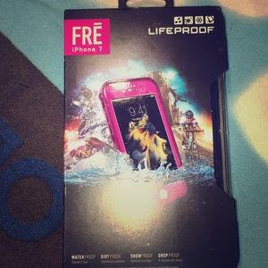 Iphone 7 pink lifeproof case